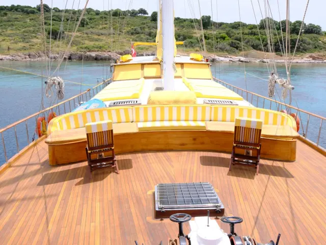 parss_luxury_gulet_-_deck_10