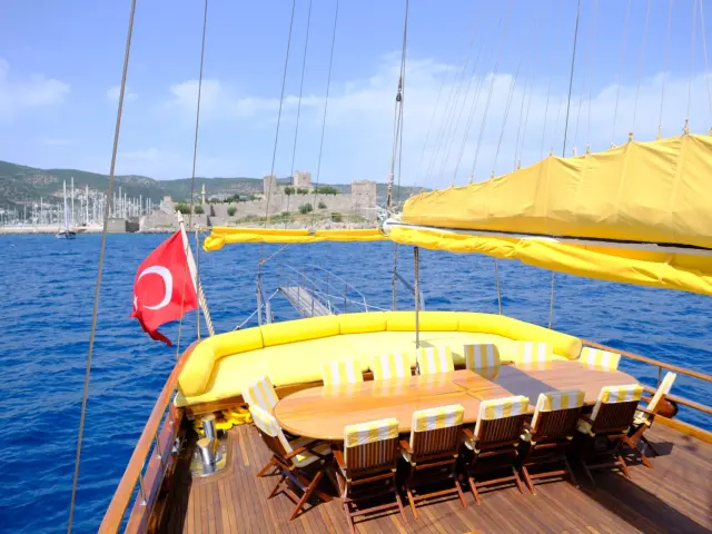 parss_luxury_gulet_-_deck_11