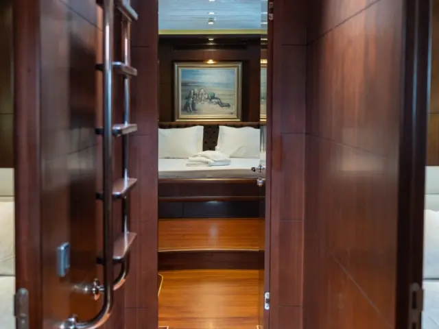 contact-yachts-casa-dell-arte_0002