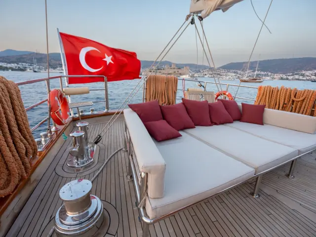 contact-yachts-casa-dell-arte_0040