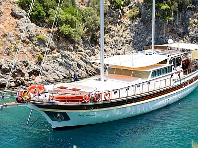 contact-yachts-ece-arina_0019-1