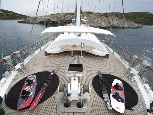 contact-yachts-ecce-navigo-054