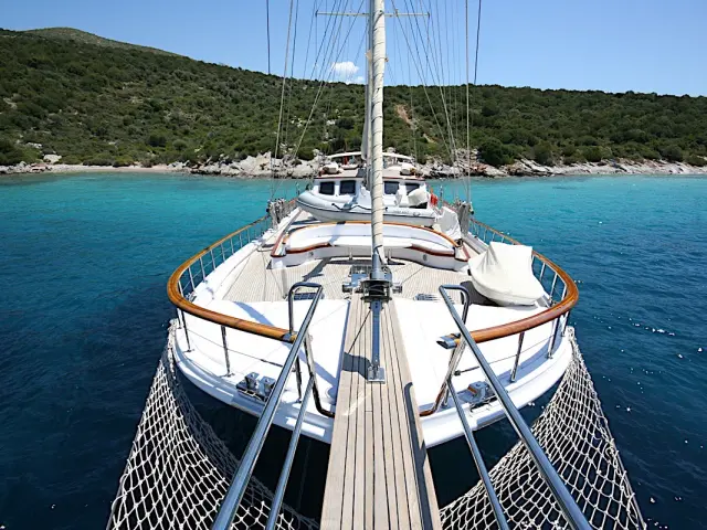 CANER IV luxury gulet for cruise in Turkey