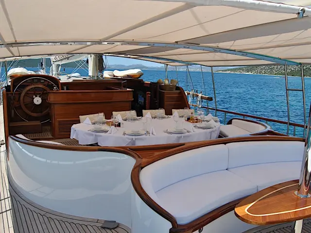 CANER IV luxury gulet for cruise in Turkey