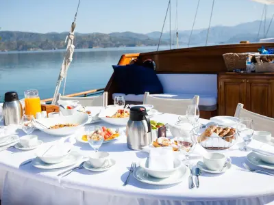 Breakfast on a yacht