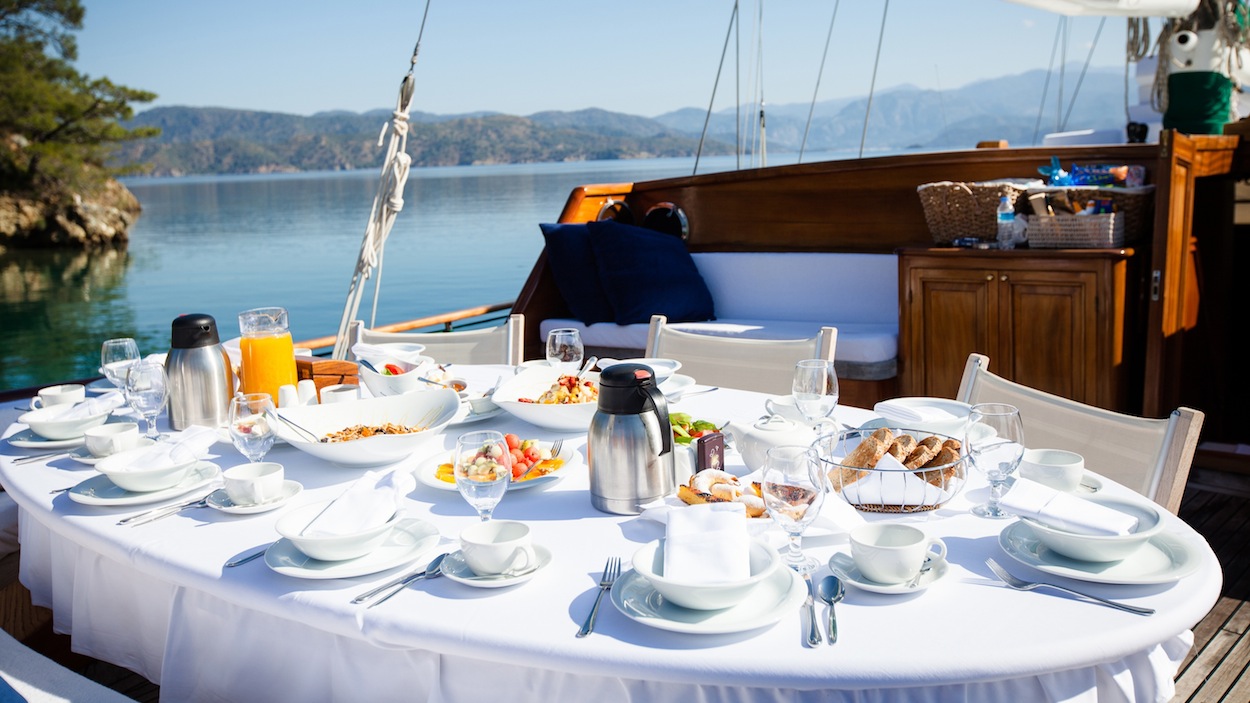 Breakfast on a yacht