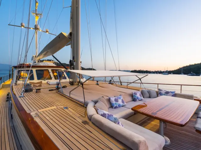 contact-yachts-daima_0005