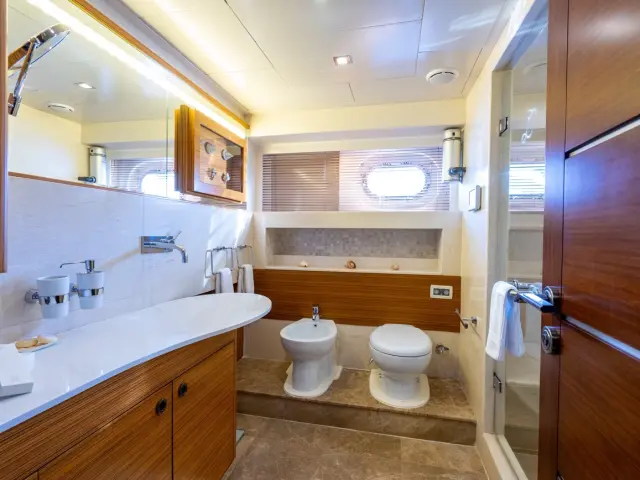 contact-yachts-daima_0009