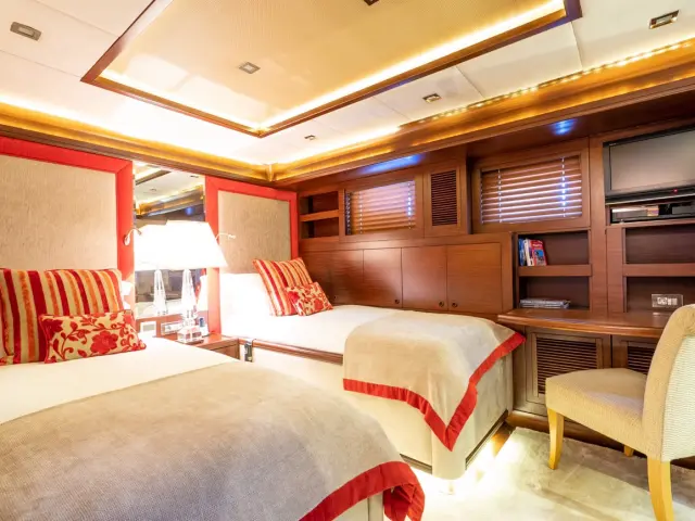 contact-yachts-daima_0022