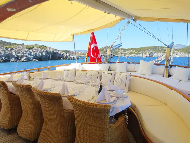KAYA GUNERI IV Gulet for 12 Guests | Top Wooden Yacht in Turkey