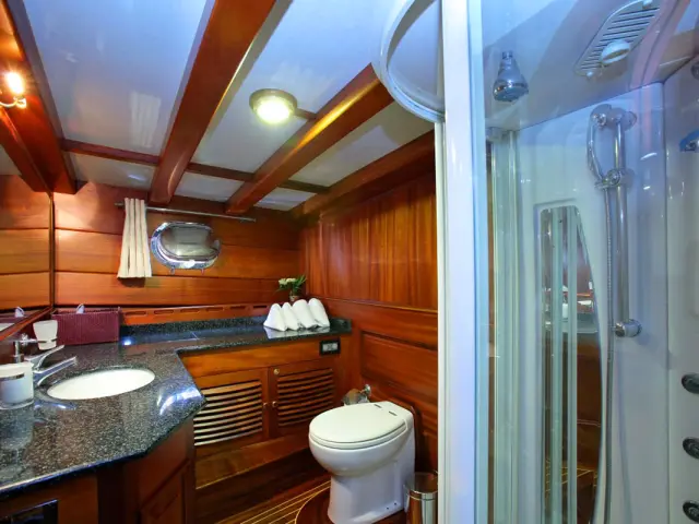KAYA GUNERI IV Gulet for 12 Guests | Top Wooden Yacht in Turkey