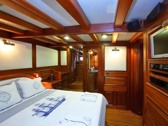 KAYA GUNERI IV Gulet for 12 Guests | Top Wooden Yacht in Turkey