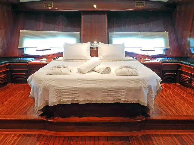 KAYA GUNERI PLUS Gulet with 6 cabins for 12 guests for charter in Turkey