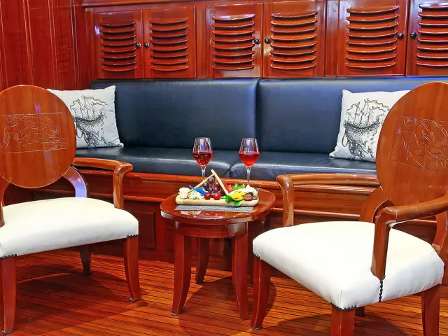 KAYA GUNERI PLUS Gulet with 6 cabins for 12 guests for charter in Turkey