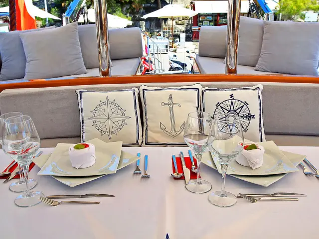 KAYA GUNERI PLUS Gulet with 6 cabins for 12 guests for charter in Turkey