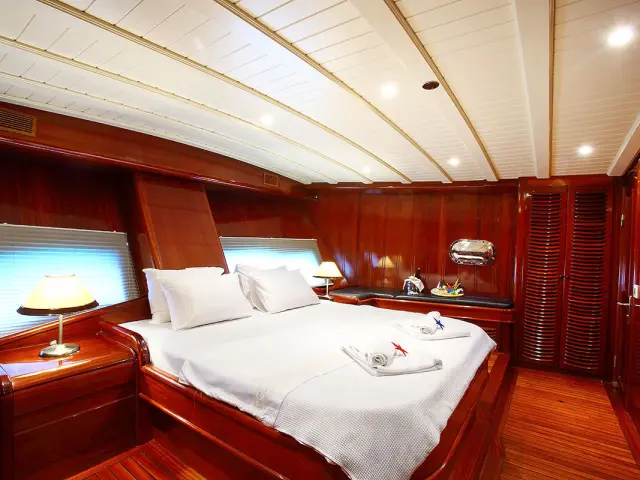 KAYA GUNERI PLUS Gulet with 6 cabins for 12 guests for charter in Turkey