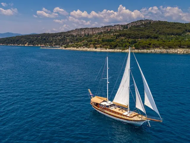 Elegant sailing experience with gulet ANGELICA in Croatia