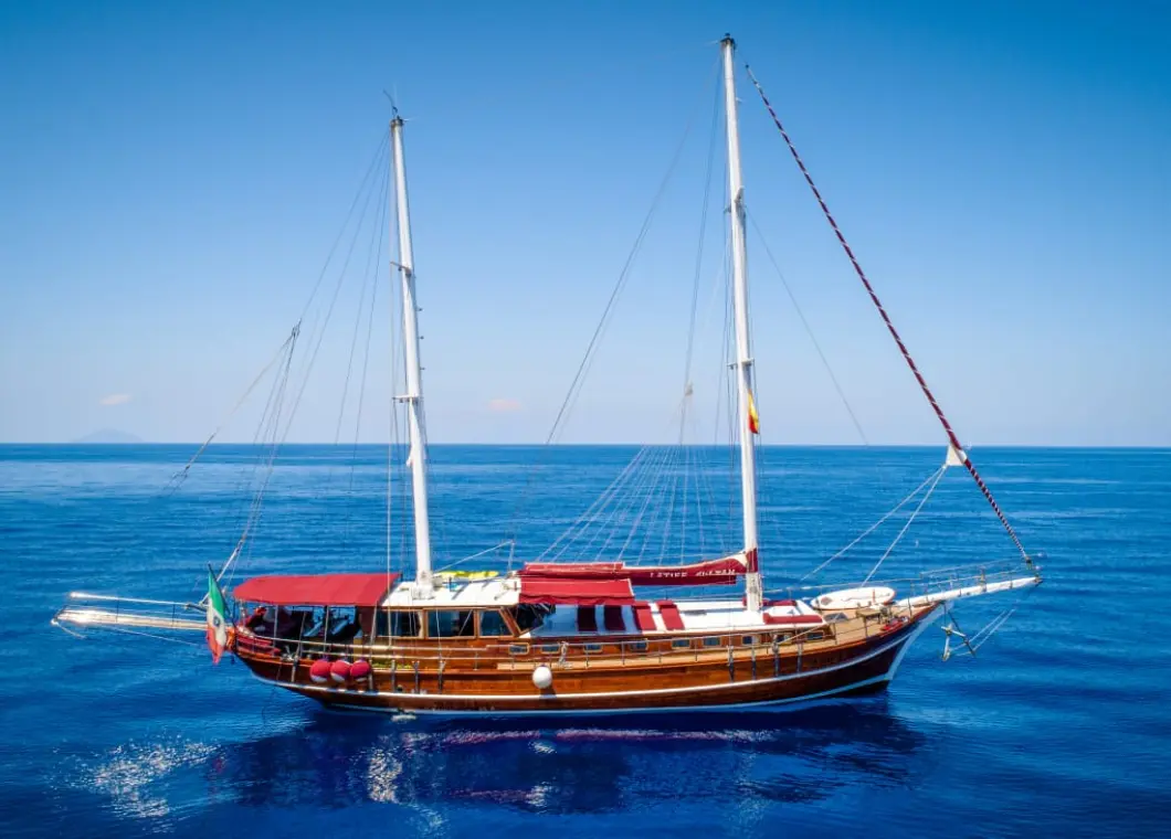 Italian gulet LATIFE SULTAN for beautiful charter in Sicily, Italy