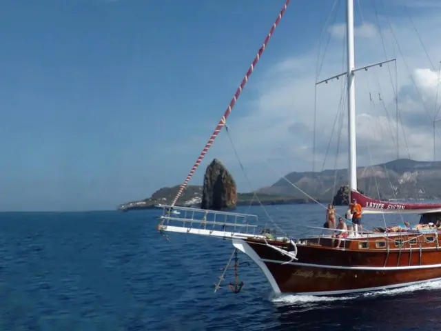 Italian gulet LATIFE SULTAN for beautiful yacht charter in Sicily, Italy