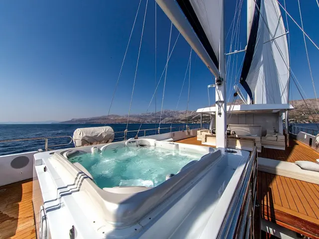 AIAXAIA Super Luxury Yacht Vacation in Croatia