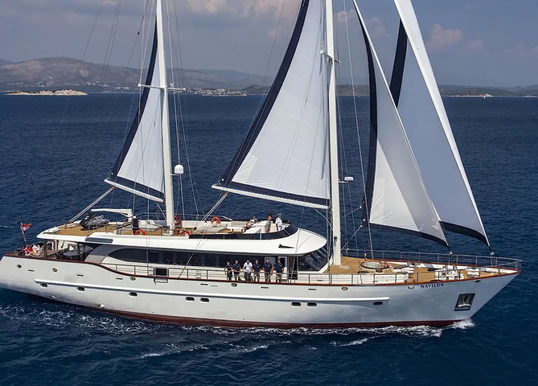 Modern luxury gulet NAVILUX to cruise in Croatia with top crew and service