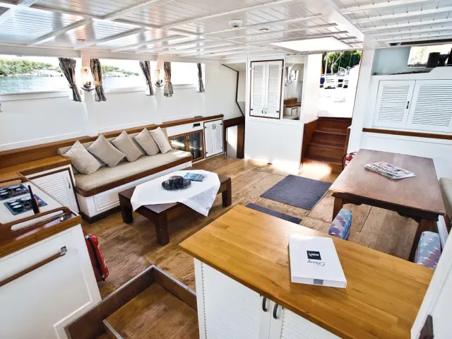 contact-yachts-maske-2_0016