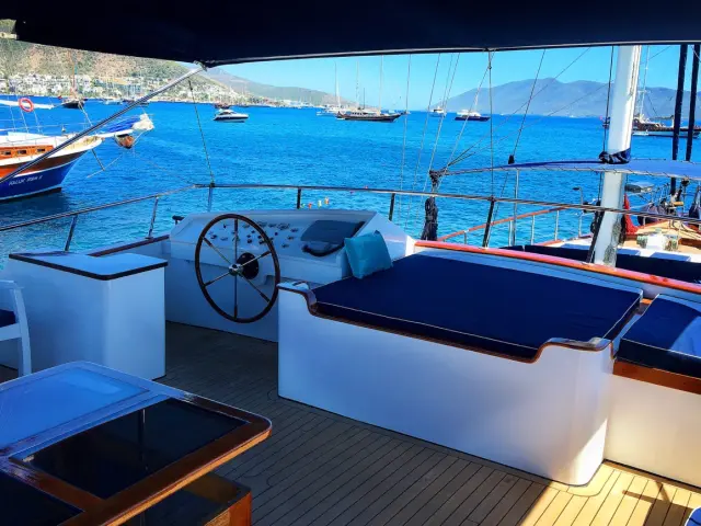 contact-yachts-maske-2_0024