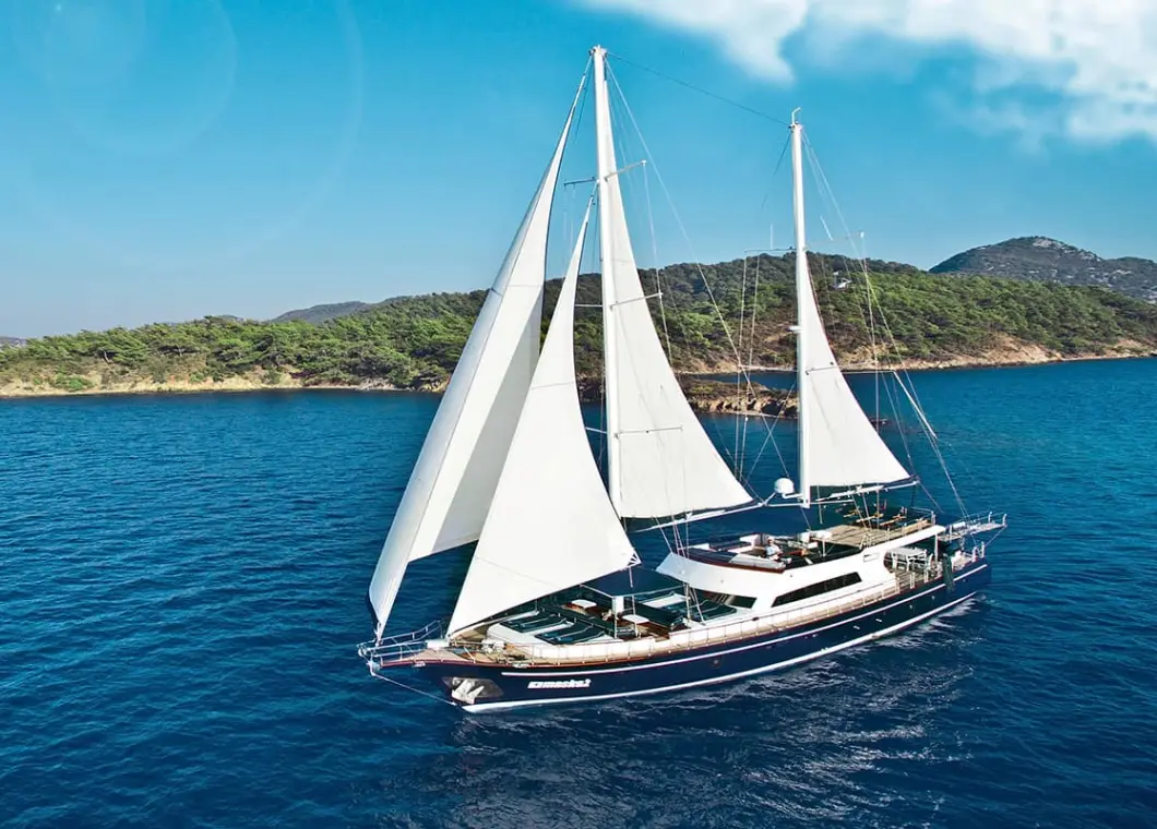 MASKE II gulet for rent in Turkey for 12 people | Beautiful design, 2 Master cabins, Great crew