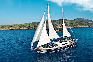 MASKE II gulet for rent in Turkey for 12 people | Beautiful design, 2 Master cabins, Great crew