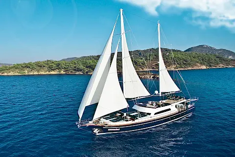 MASKE II gulet for rent in Turkey for 12 people | Beautiful design, 2 Master cabins, Great crew