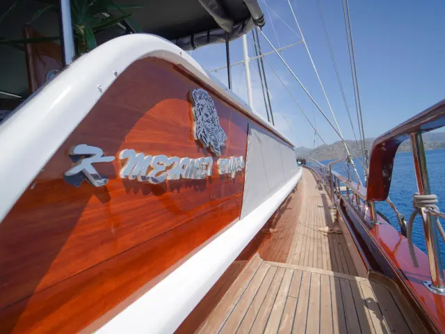 contact-yachts-kaptan-mehmet-bugra_0004