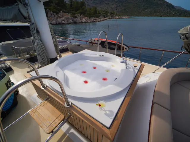 contact-yachts-kaptan-mehmet-bugra_0014