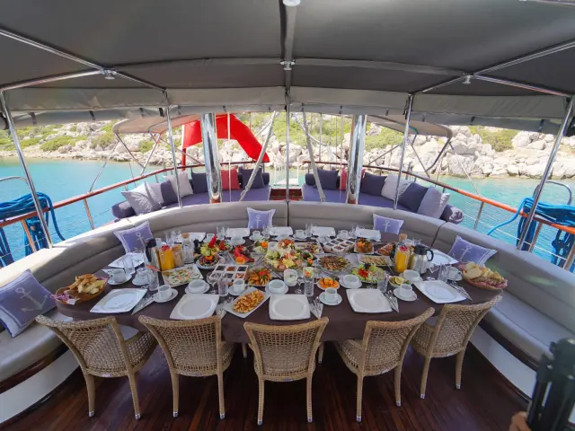 contact-yachts-kaptan-mehmet-bugra_0020