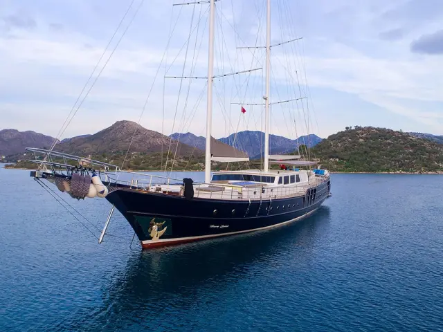 Marmaris yacht charter with gulet NEVRA QUEEN