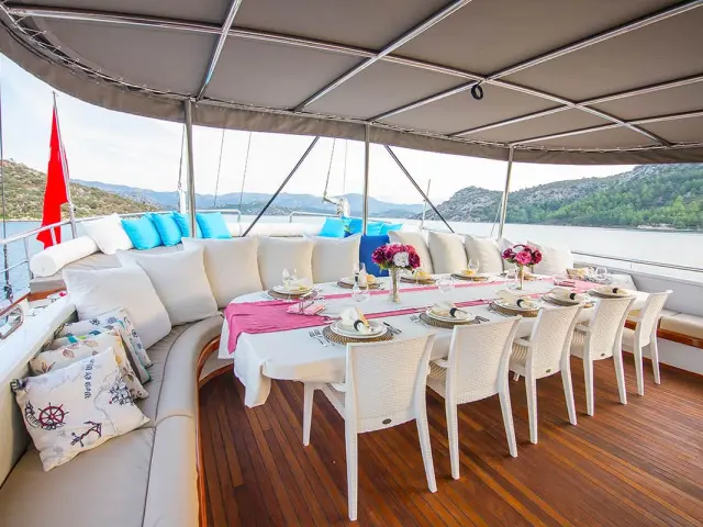 Marmaris yacht charter with gulet NEVRA QUEEN
