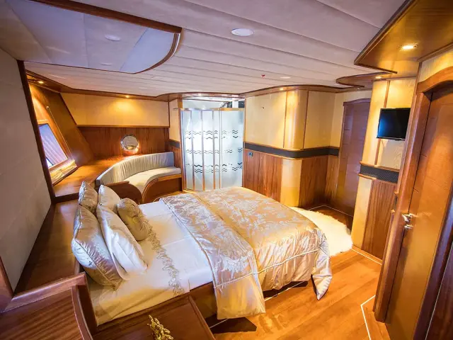 Bodrum yacht charter with gulet NEVRA QUEEN