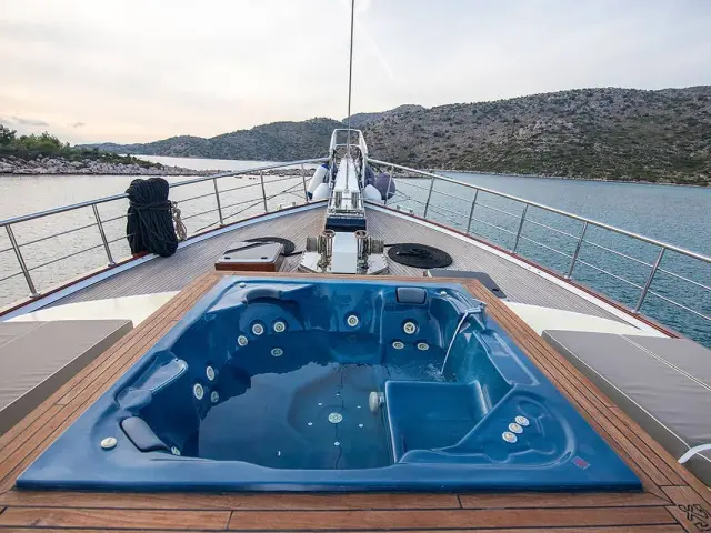Bodrum yacht charter with gulet NEVRA QUEEN