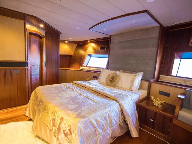 Bodrum yacht charter with gulet NEVRA QUEEN