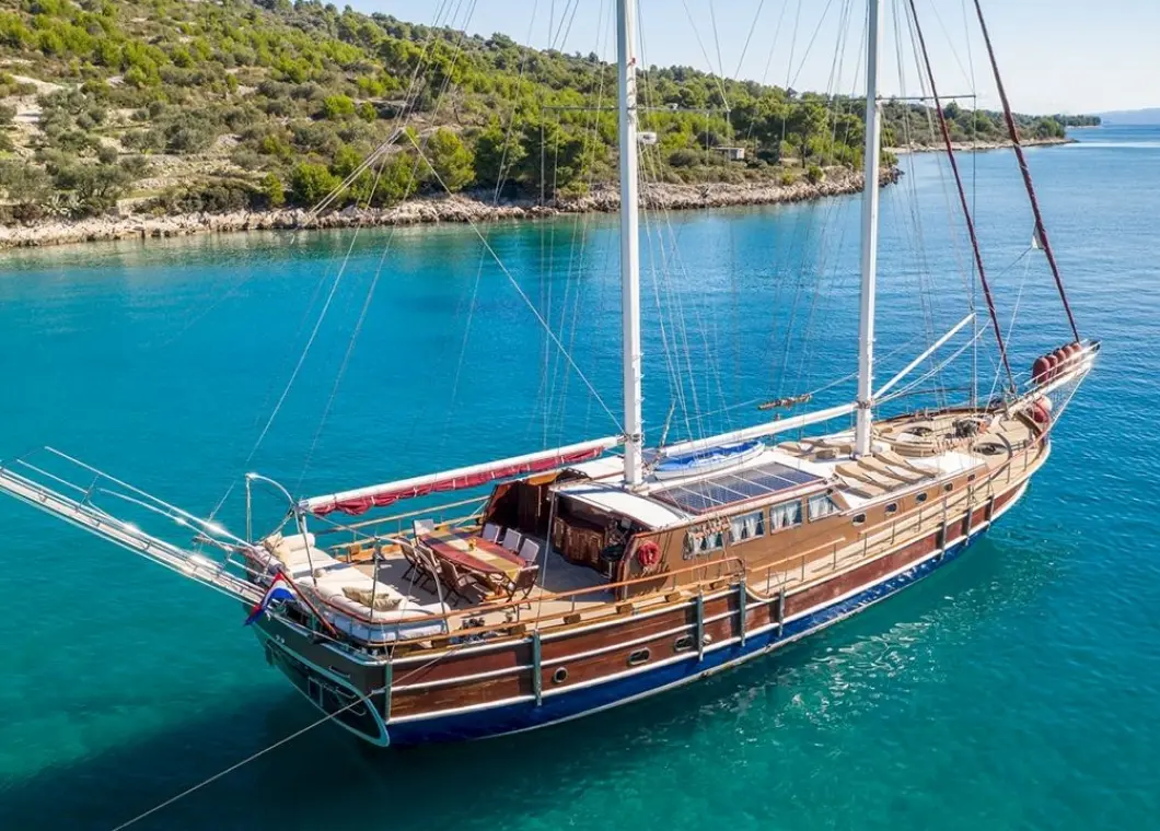 Gulet NOSTRA VITA for yachting holidays in the Adriatic | Sail to Dubrovnik, Trogit, Split, Hvar