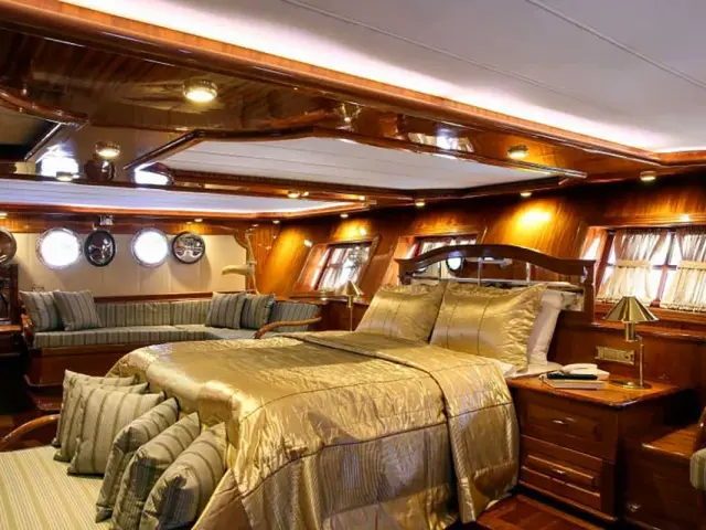 Luxury gulet QUEEN ATLANTIS for charter in Turkey and Greece