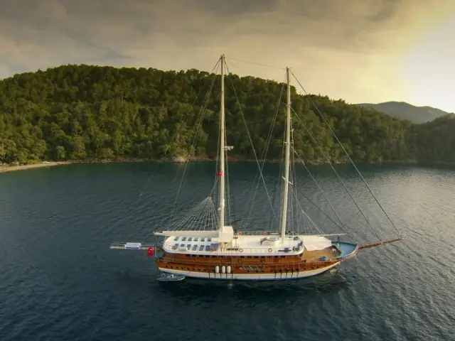 Luxury gulet QUEEN ATLANTIS for charter in Turkey and Greece