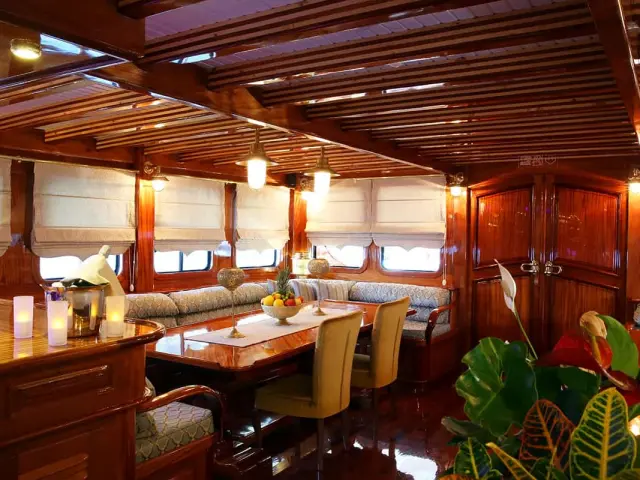 Luxury gulet QUEEN ATLANTIS for charter in Turkey and Greece