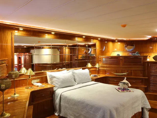 Luxury gulet QUEEN ATLANTIS for charter in Turkey and Greece
