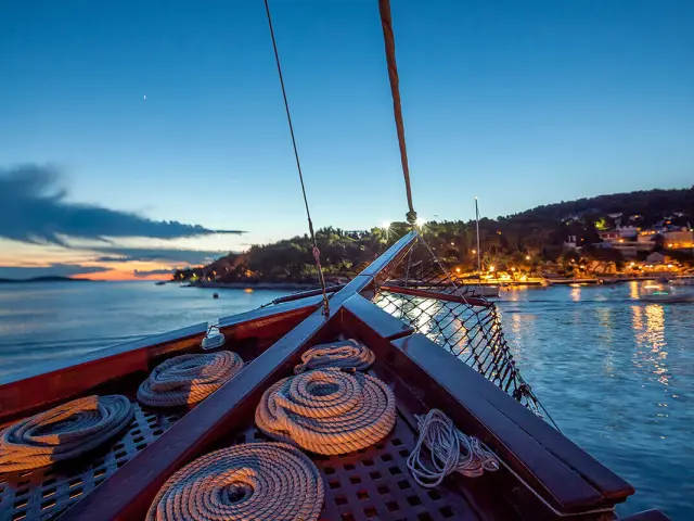 Yacht charter Croatia with Romanca | 8 cabins, 16 guests