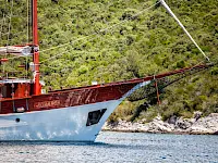 Sail with gulet ROMANCA | Amazing crew, service, and spacious decks