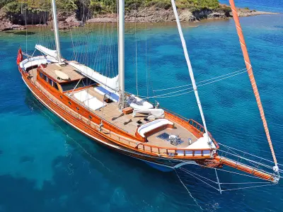 Turkish gulet SMYRNA with 4 cabins for 8 guests