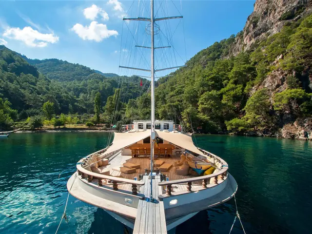 Yoga tour in Bodrum with TERSANE 8 gulet