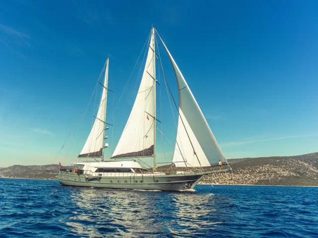 contact-yachts-virtuoso_0025