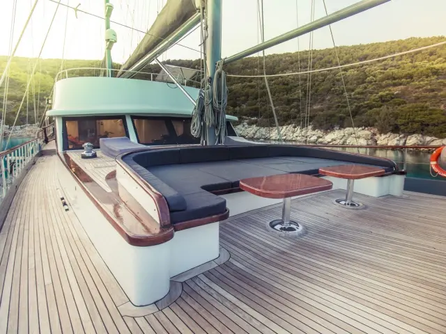 contact-yachts-virtuoso_0032