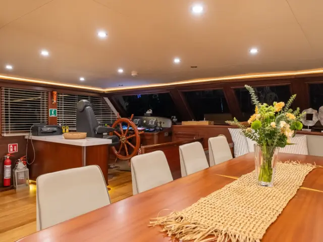 contact-yachts-virtuoso_0053